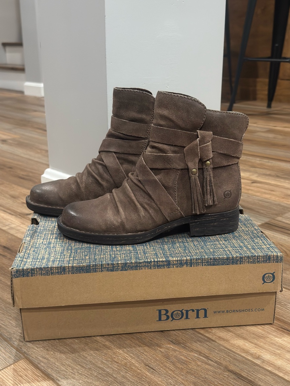 NWT BORN Boho Distressed Rustic Brown Genuine Leather Tassel Ankle Boots | Sz 7